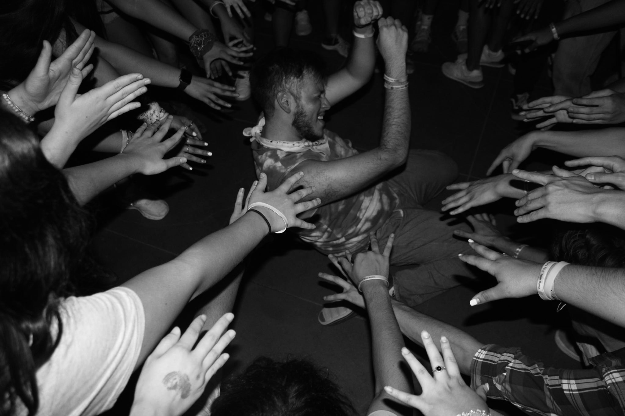 A picture of Saul dancing